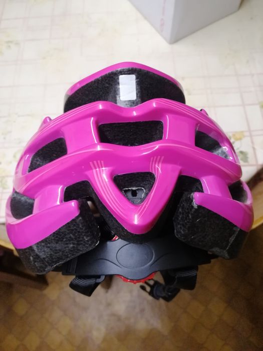 Kask rowerowy Kross malinowy