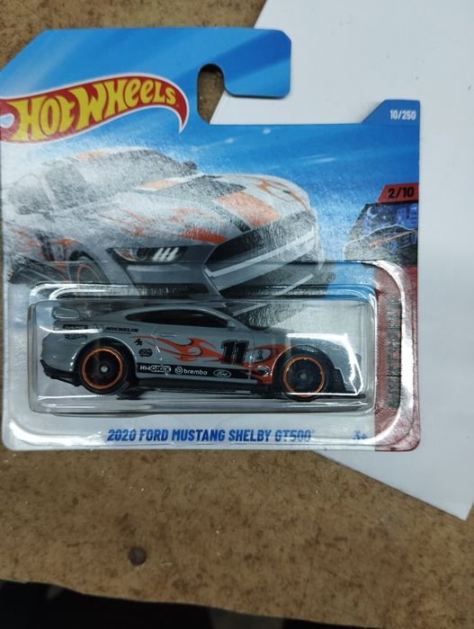 Hotwheels  com cartela