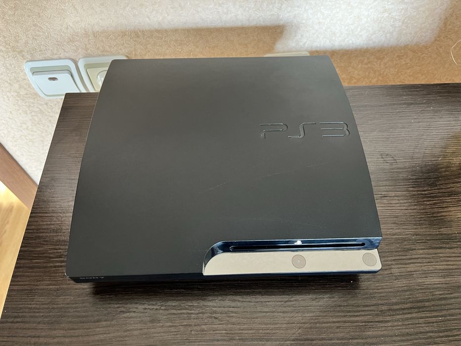 Play Station 3 Slim + 4 геймпади + ігри