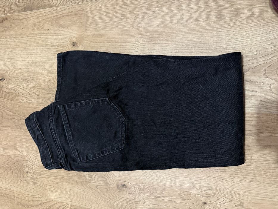 Spodnie jenasowe damskie Weekday XS
