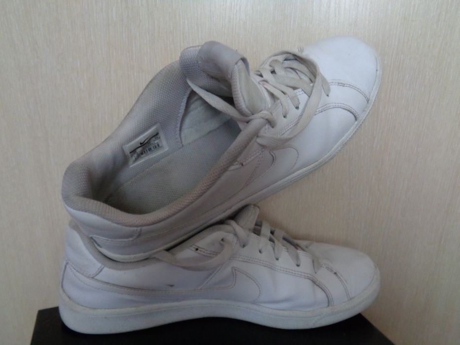 NIKE uniseks skóra naturalna 44