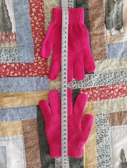 Par de Luvas cor de rosa, em muito bom estado