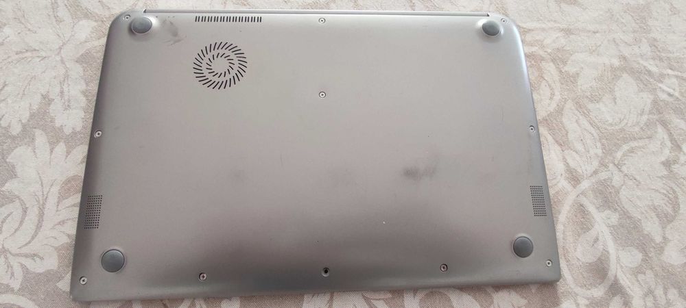 Portátil Toshiba KIRA-101  i7  8GB RAM