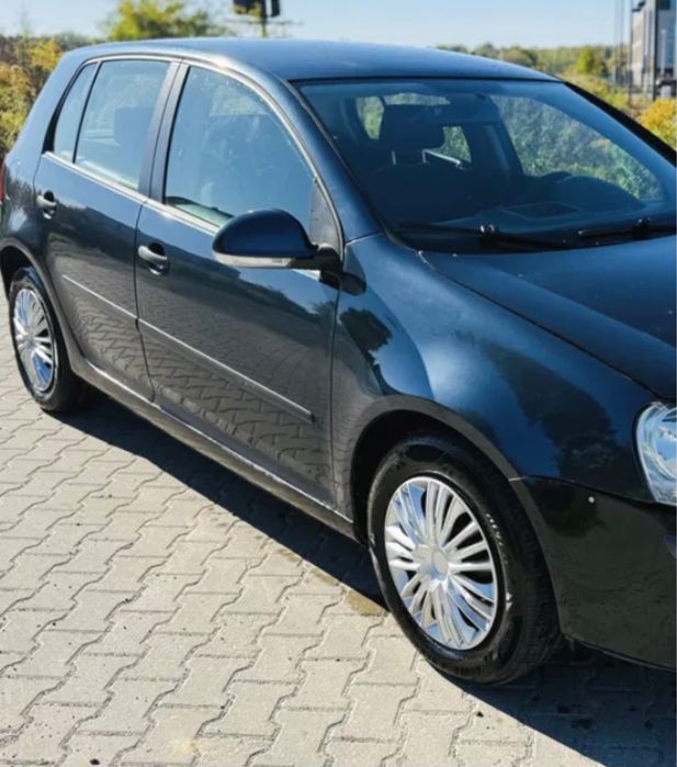 Свіжо пригнаний Golf 5