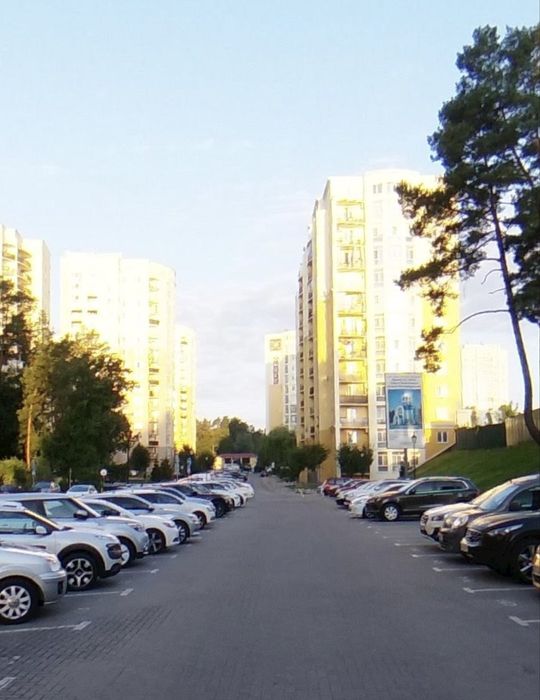 Паркомісце. Жк Чайки