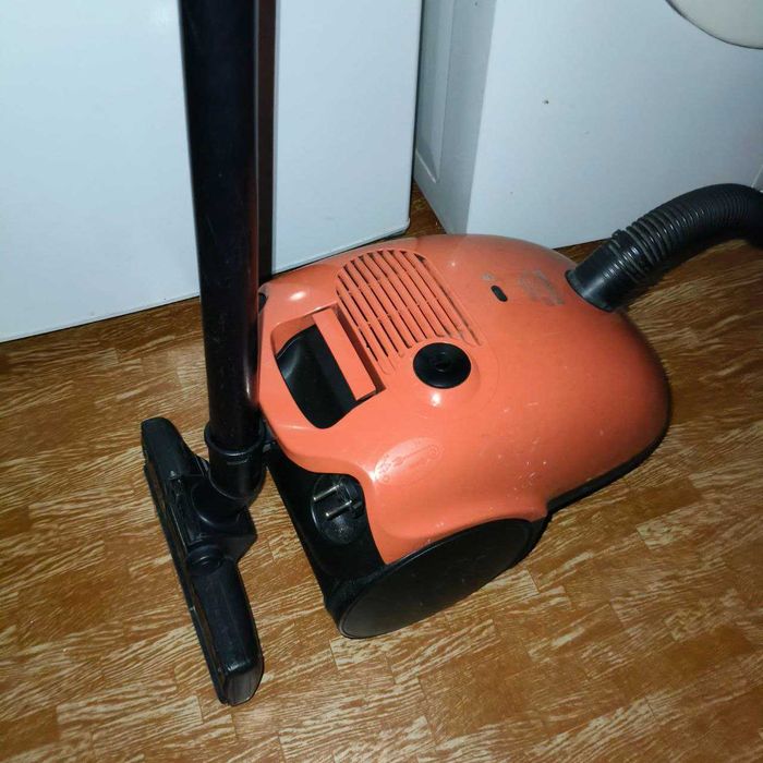 Пилосос Bosch sphera 20 б/у 1300W з мішком ПРАЦЮЄ