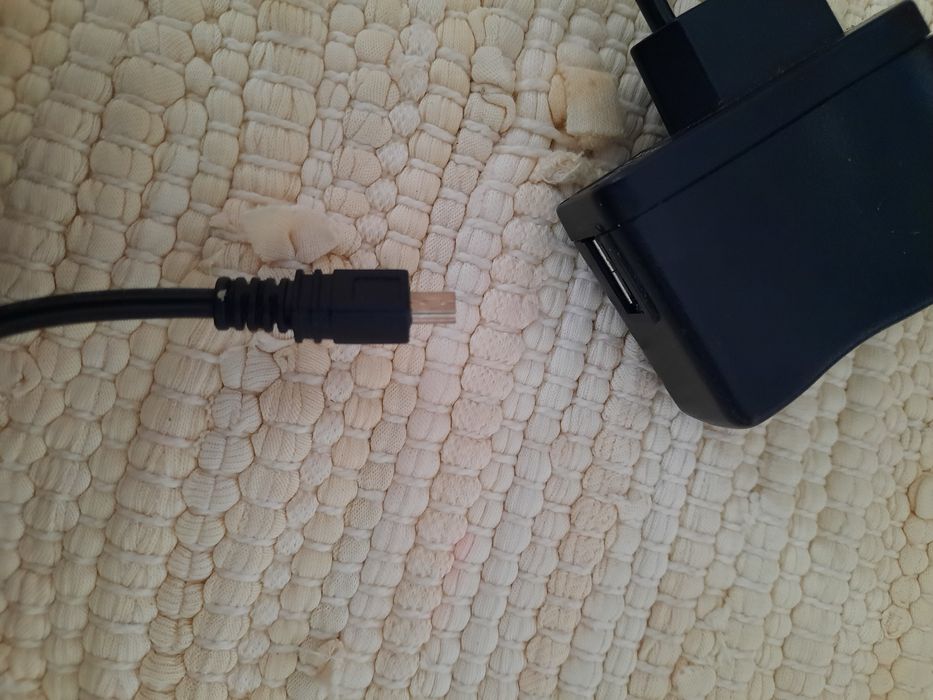 Kabel z ładowarką USB