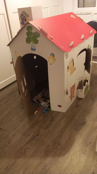 Casa de Brincar em cartão