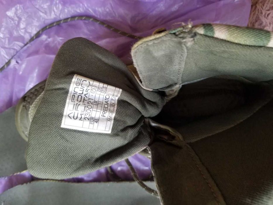 Продам берці нові 45 р