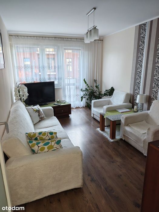 Mieszkanie 3 pokoi z balkonem w Lesznie