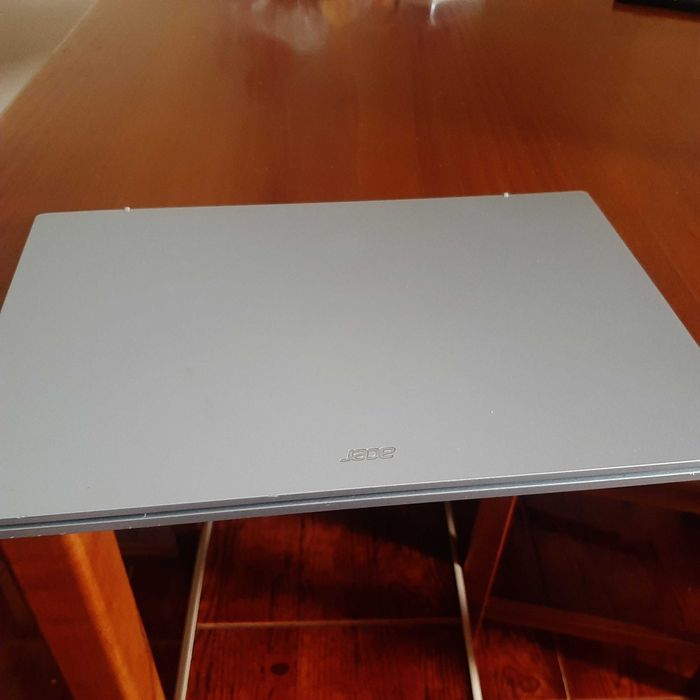 Portátil Acer AMD Ryzen 3