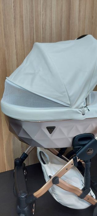 Junama Mirror Satin wózek 2w1 lub wózek 3w1  Biała skóra + miedź
