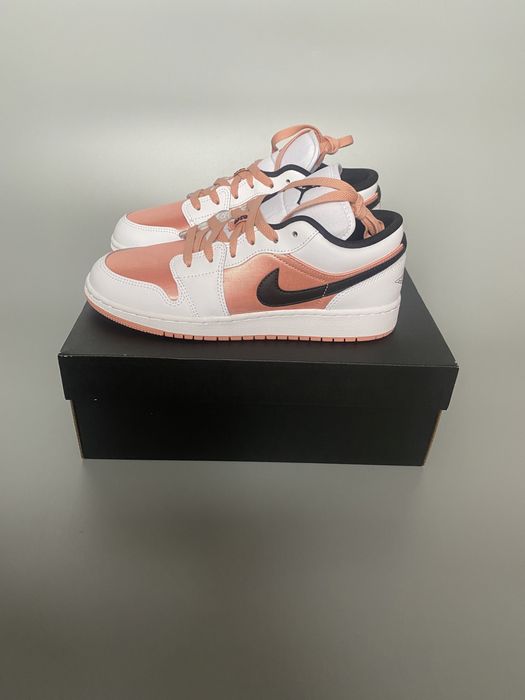 Jordan 1 Low White Light Madder Root 38.5