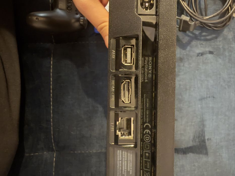 Ps4 slim + pad + fifa 21
