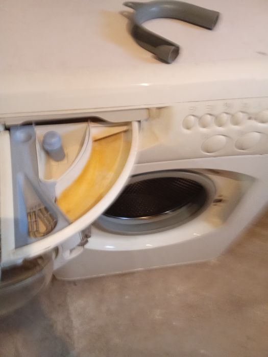 Доброго дня,продам б.у пральну машинку під ремонт або на відновлення