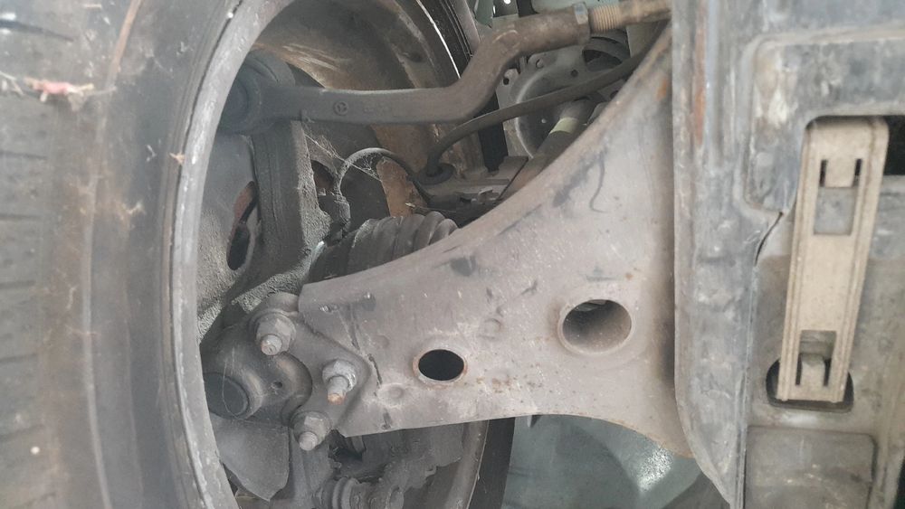 Braço de suspensão frente direito MERCEDES-BENZ Classe A (W169)