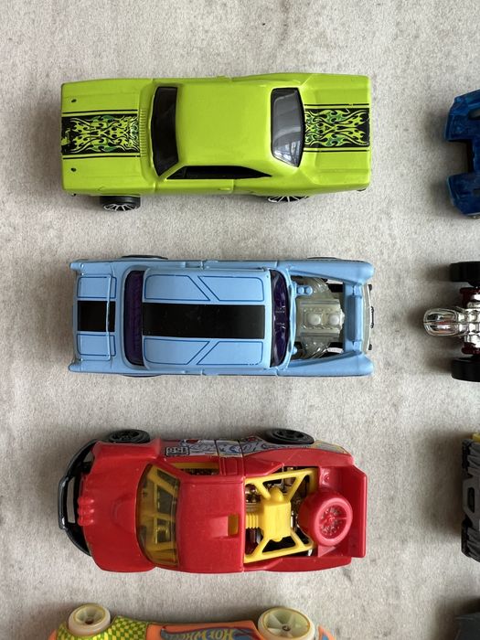 Машинки хотвілс Hot Wheels