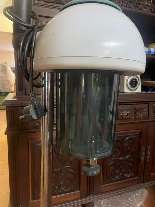 Lupa com luz estética