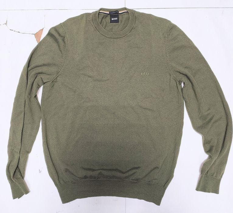 Свитер тонкий BOSS итальянская шерсть  стрейч 48-50р.