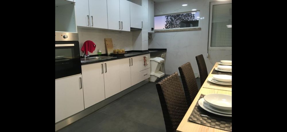 Quarto de casal para entrada em junho