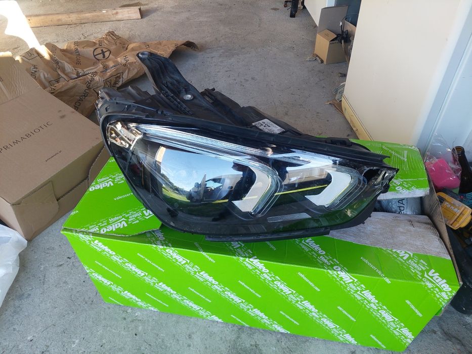 Mercedes Gle lampa przód prawa