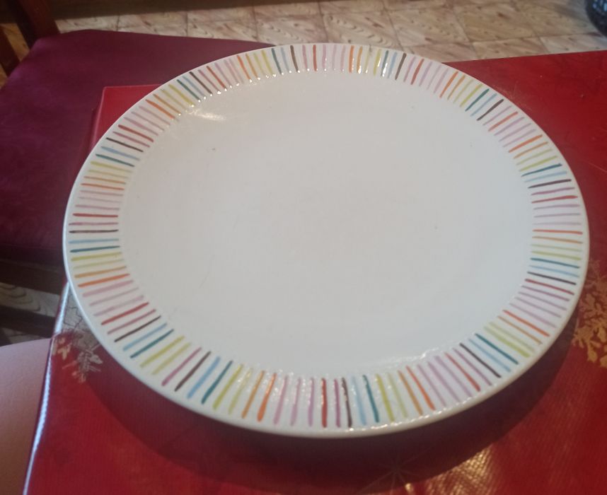 Conjunto de pratos para 6 pessoas