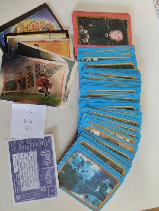 (C4) Cromos de 8 coleções