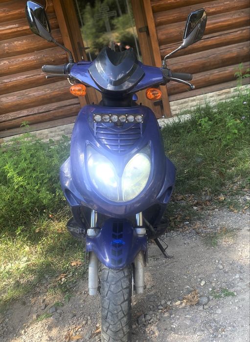 Продам скутер CORRADO-100сс