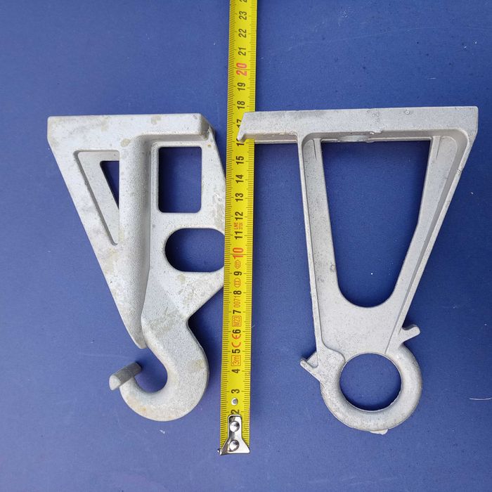 Wspornik słupowy CS100 hak do wieszania kabli