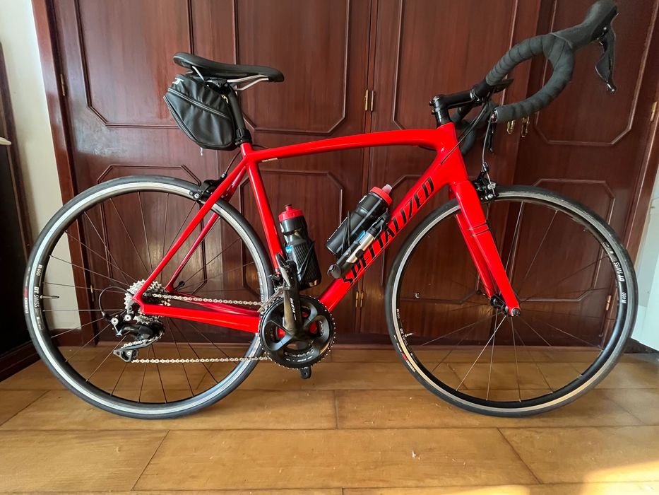 Bicicleta Specialized e componentes Shimano