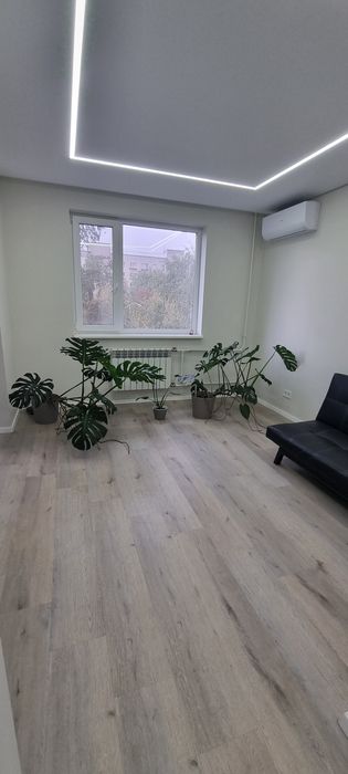 Продам 3к кв м.Науки, ул.Новгородская