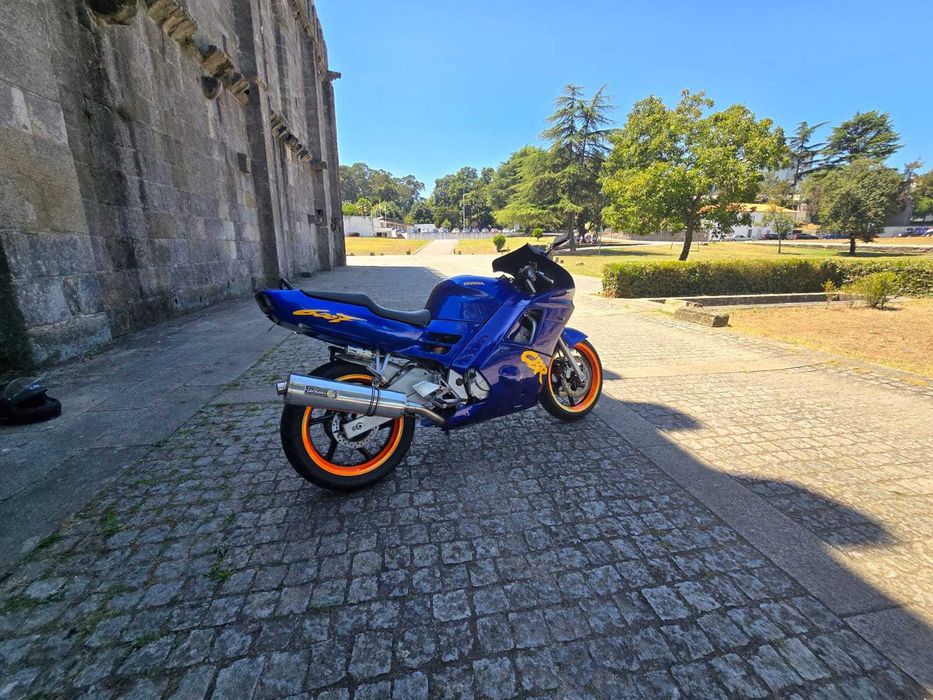 Vendo ou troco Honda cbr 600f