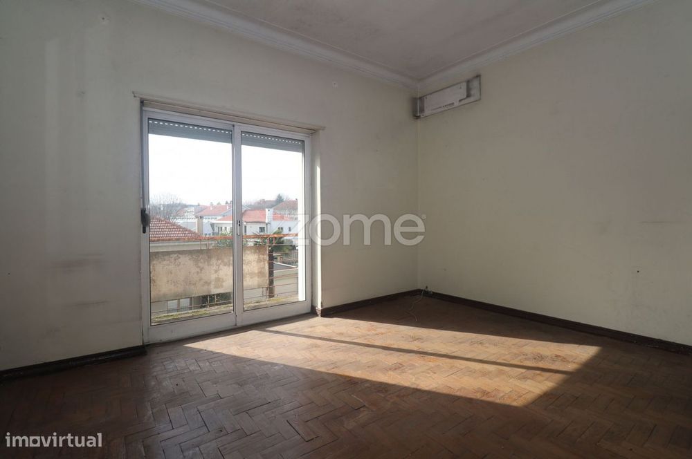 Apartamento em S. Vitor T5+1
