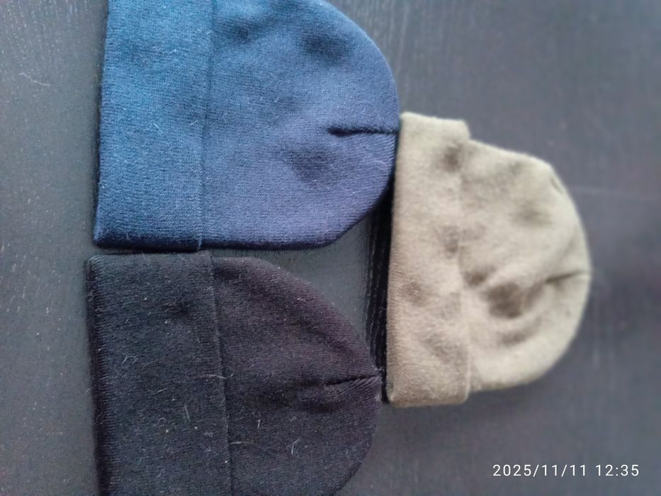Gorros de malha como novos