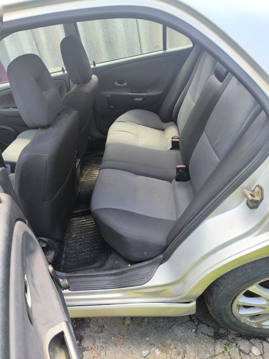 Автомобиль Mitsubishi Carizma