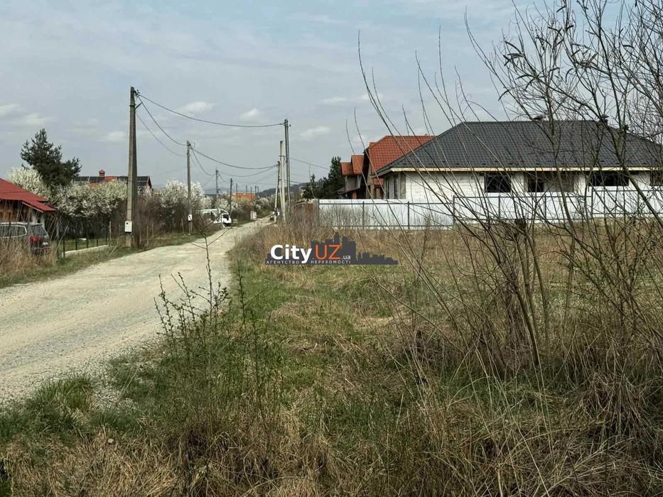 Продається земельна ділянка у Великих Лазах