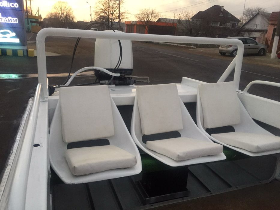 Продам лодку крым