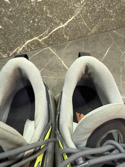 Оригінальні Nike Air Max 720 Zephyr Розмір 41 2090