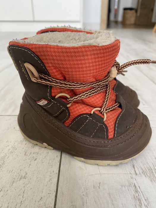 Чобітки чоботи ботінки