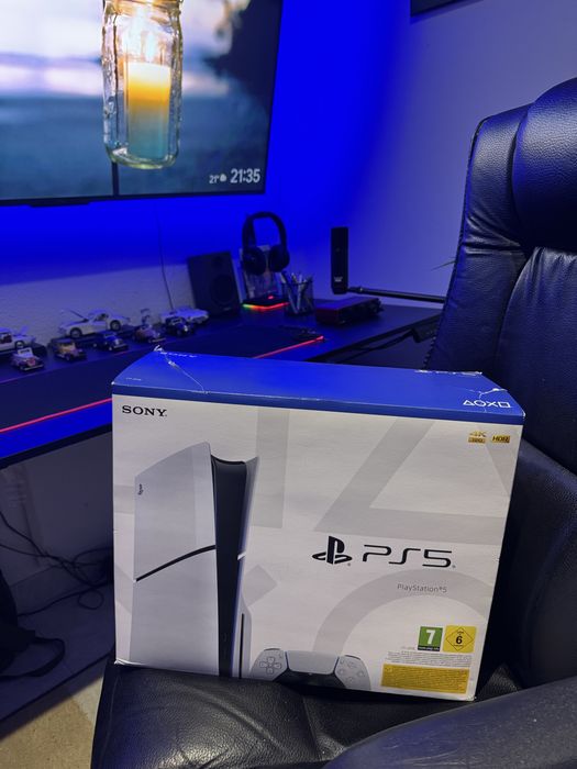 PS5 Slim 1TB - Como nova!