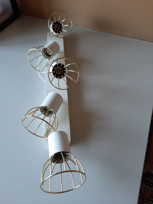 Lampa sufitowa ..