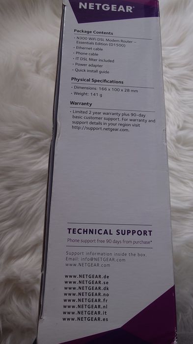 60Netgear n300 WiFi DSL Modem Router