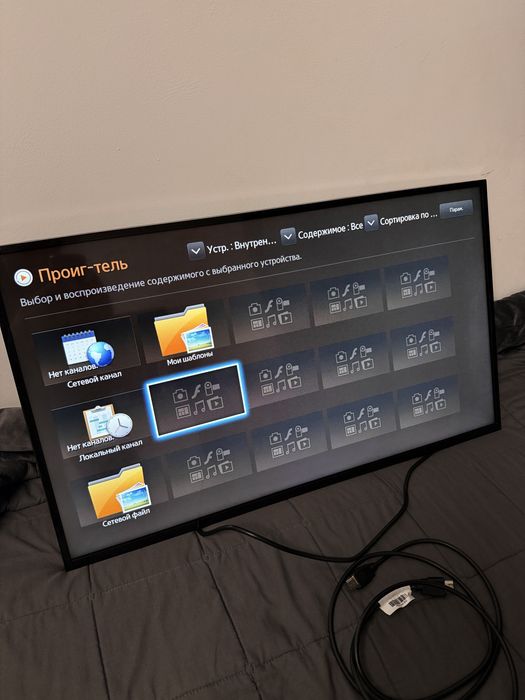 Рекламний монітор Samsung 32"DM32E ідеальний стан