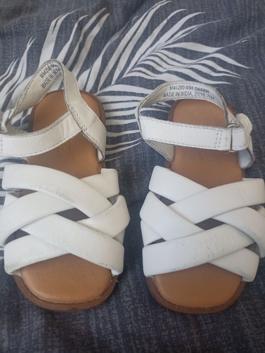 Босоніжки сандалі і h&m,next