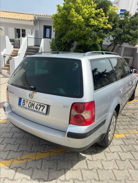 VW Passat Variant 2.0 Petrol | 211.715 km | 2002 | Runs Well