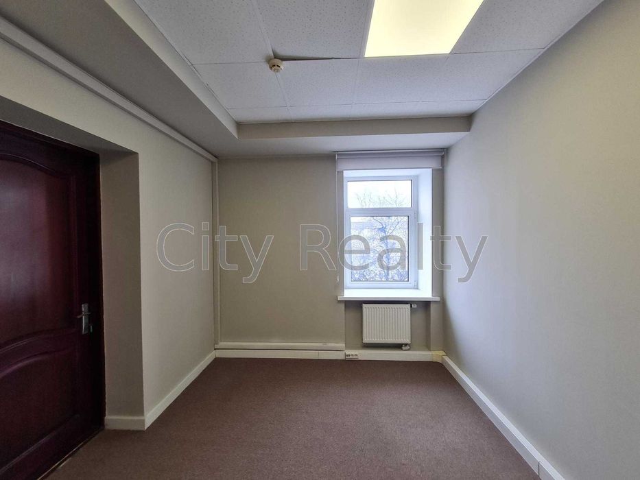 Офіс 327 м.кв. Вул. Ігорівська 12Б Поділ метро Поштова Площа Без%