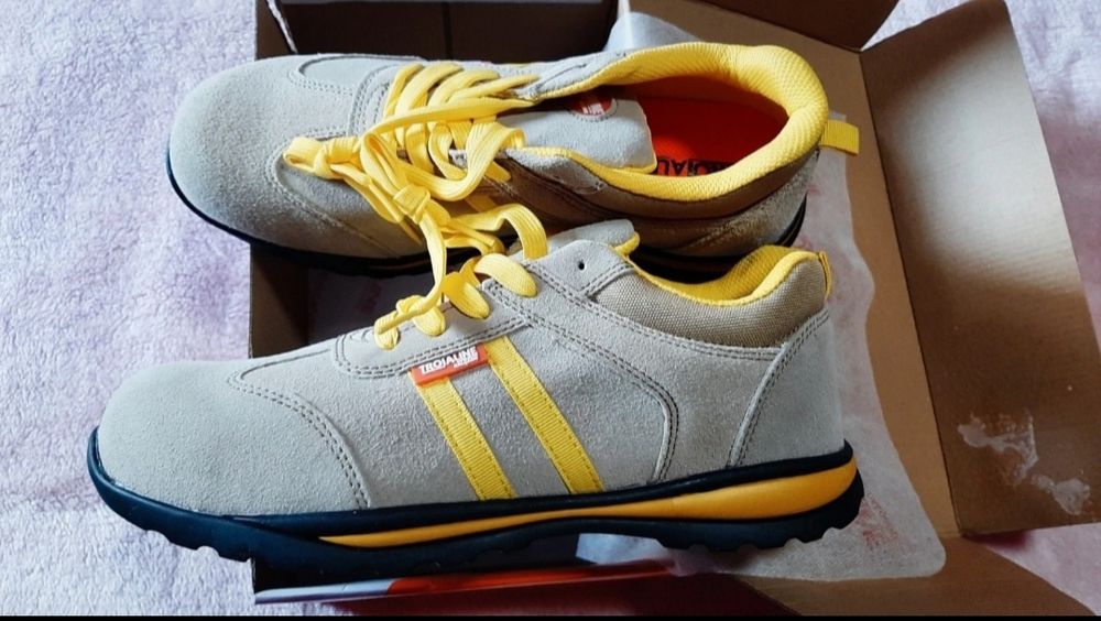 Calçado de trabalho biqueira de aço 44 NOVO