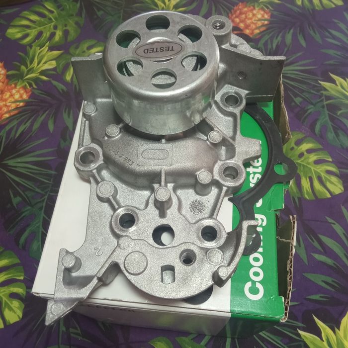 Bomba de água Nova. Renault Dacia  Nissan