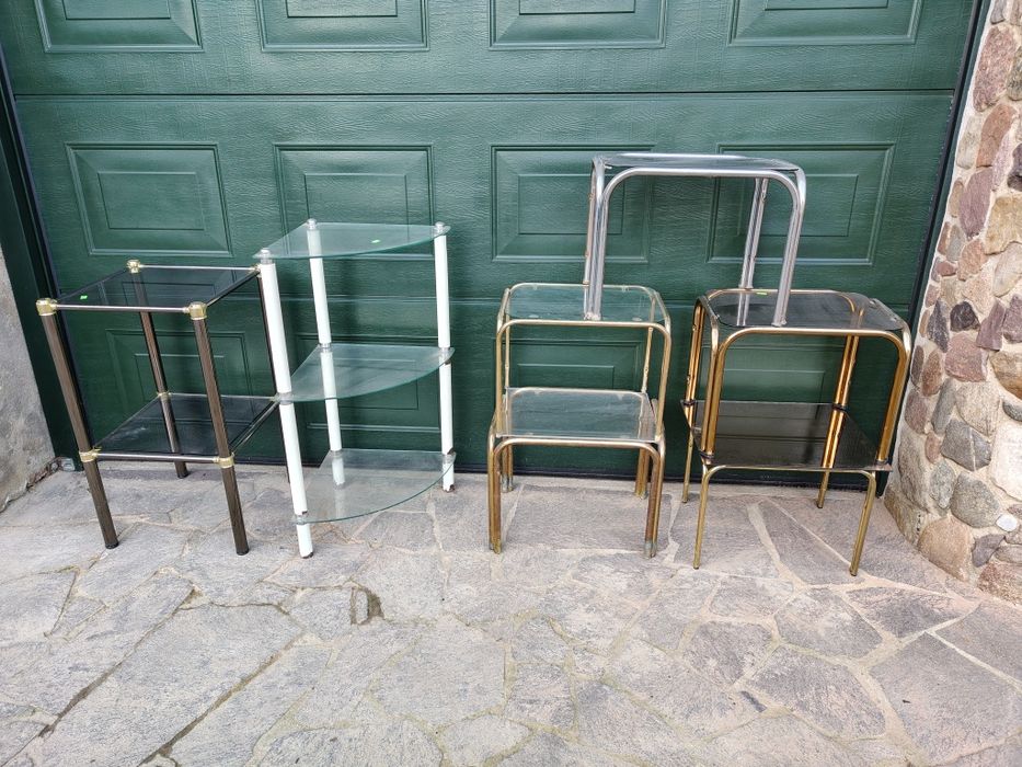 półka narożna stojąca