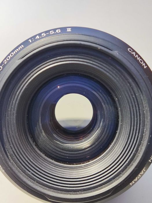 Objetiva Canon EF 80-200mm f/4.5-5.6 II